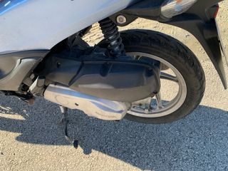 Honda Vision 110 Scooter