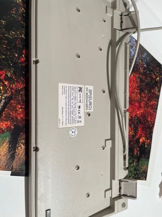 Teclado ordenador beige de ordenador de mesa