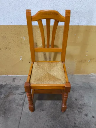 Sillas de madera estilo provenzal