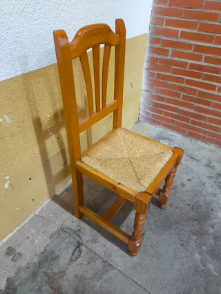 Sillas de madera estilo provenzal