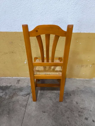 Sillas de madera estilo provenzal