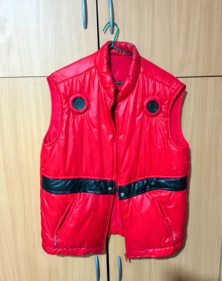 Chaleco vintage con altavoces. 80€