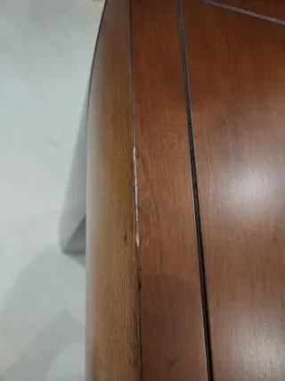 Mesa de comedor de madera maciza