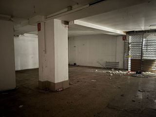 Local comercial en venta en Artigas - Llefià en Badalona
