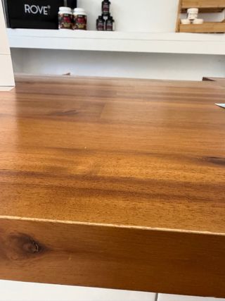 Mueble bar profesional con taburetes