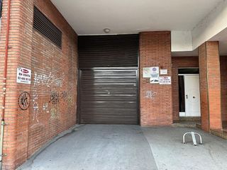 Garaje en venta en Bufalà en Badalona