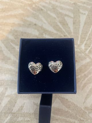 Pendientes Guess Corazón Plata.