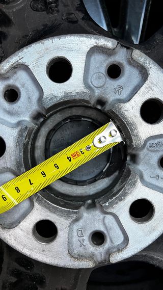 Juego de 4 llantas BMW 16” negras con neumáticos