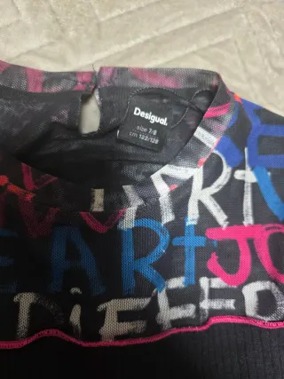 Camiseta Desigual niña roja y negra