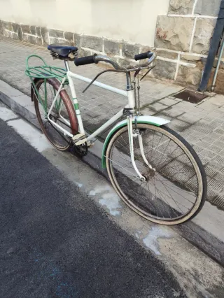 Bicicleta de varillas ,rueda de 650,tamaño cadete.