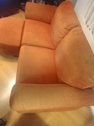 Sofá 2 plazas naranja con otomana