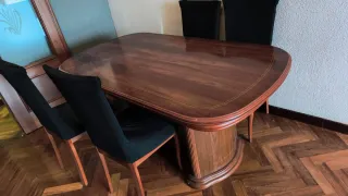 Mesa de comedor y 4 sillas