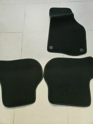 3 Alfombrillas Volkswagen Golf Negras nuevas