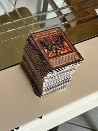 Lotto 240 Carte Yu-Gi-Oh!