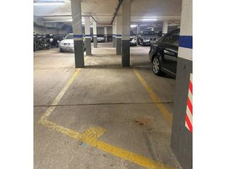 Garaje en venta en Centre - Cordelles en Cerdanyola del Vallès