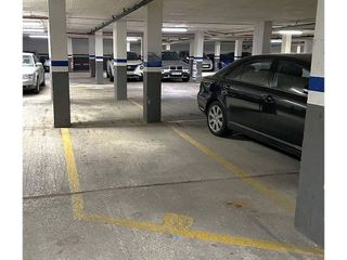 Garaje en venta en Centre - Cordelles en Cerdanyola del Vallès