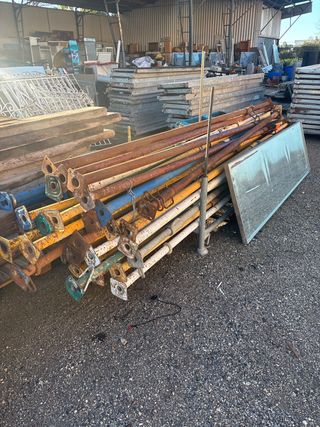 Puntales metálicos 5m