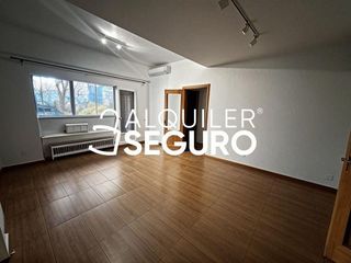 Piso en alquiler en Pacífico en Madrid