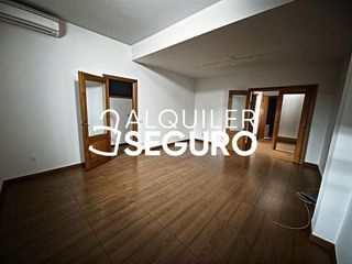 Piso en alquiler en Pacífico en Madrid