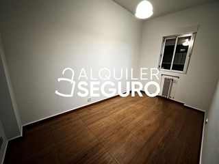 Piso en alquiler en Pacífico en Madrid
