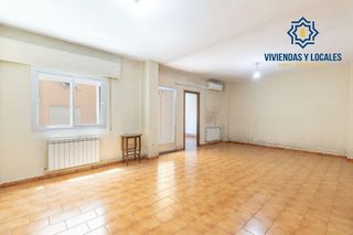 Piso en venta en Camino de Ronda - Rosaleda en Granada