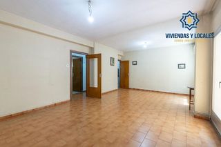 Piso en venta en Camino de Ronda - Rosaleda en Granada