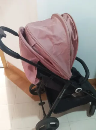 Silla de paseo para niños y trona.