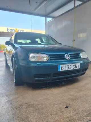 Volkswagen Golf 2003