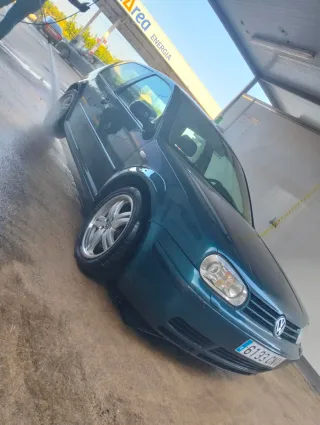 Volkswagen Golf 2003
