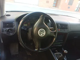 Volkswagen Golf 2003