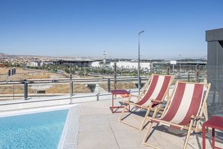 Ático en alquiler en Campus de la Salud en Granada