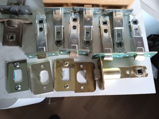 Picaportes y cuadradillos para puertas