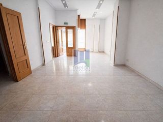 Local comercial en venta en Zona Sur en Burgos