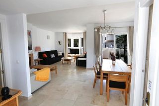 Piso en alquiler en Los Naranjos - Las Brisas en Marbella