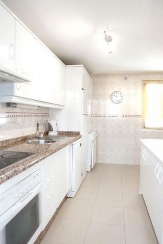 Piso en alquiler en Los Naranjos - Las Brisas en Marbella