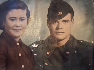 Antigua foto pareja militar coloreada