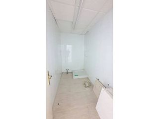 Local comercial en alquiler en Nueva Andalucía en Almería