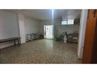Local comercial en venta en Nueva Andalucía en Almería