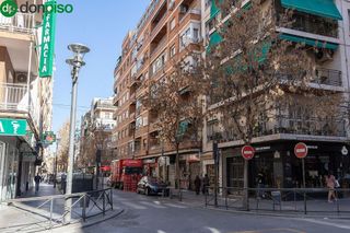 Piso en venta en Camino de Ronda - Rosaleda en Granada