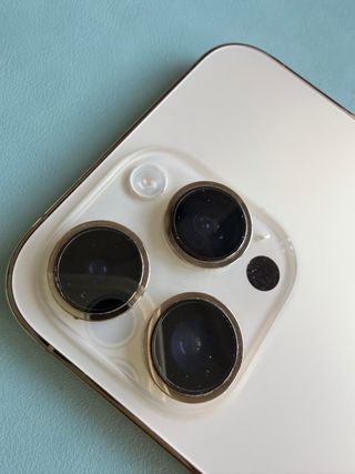 iPhone 14 Pro Max 256 GB + 6 fundas