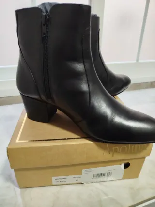 Botines de mujer negros con cremallera