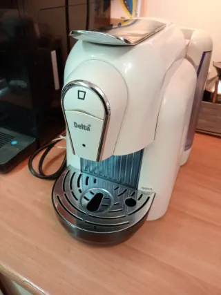 Cafetera Delta Blanca entrega en mano