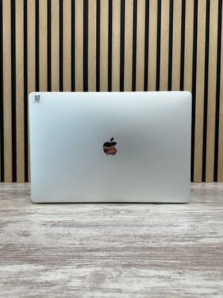 MacBook Pro 15" 2016 i7 16gb 1tb SSD