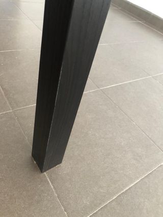 Mesita de madera auxiliar negra