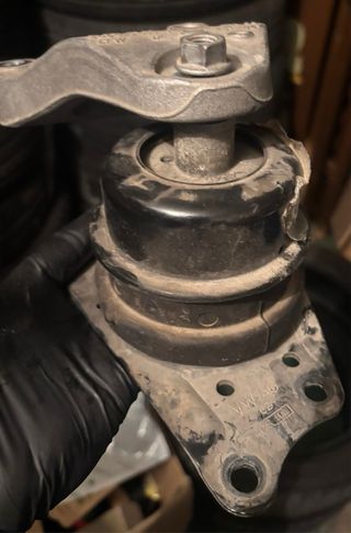 Soporte motor VW AG 600 199 185 R