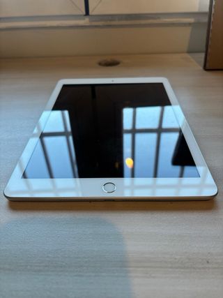 iPad 6ª Gen 32GB Plata