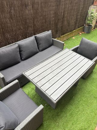 SOFA MESA Y SILLONES PARA JARDIN JYSK