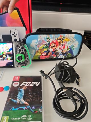 Console Nintendo Switch OLED + FC24 + Custodia Mario
