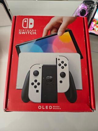 Console Nintendo Switch OLED + FC24 + Custodia Mario