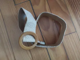 Cinturón  con hebilla redonda